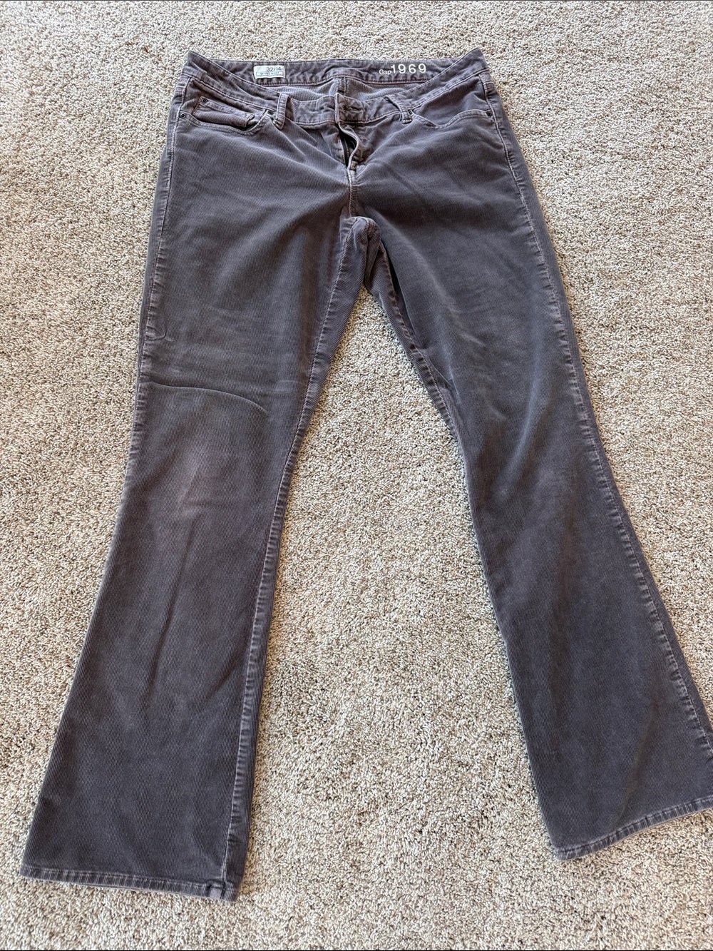 Gap 1969 Gray-mauve Corduroy skinny-Boot Jeans, size 32/14r
